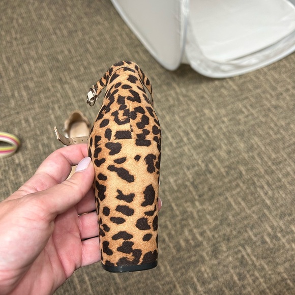 Leopard Chunky Heels - Picture 5 of 7